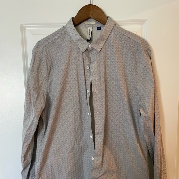 Artefact casual button down pattern shirt. - Picture 1 of 4